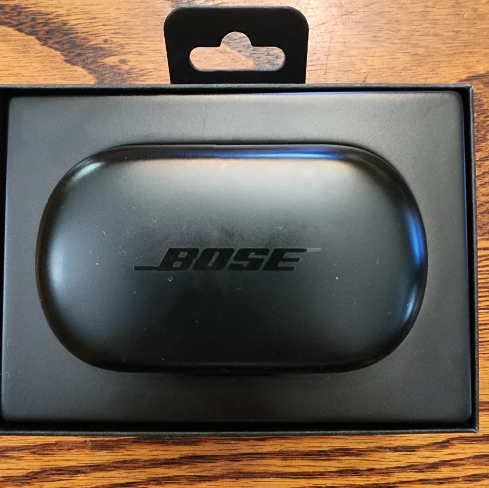 Bose QuietComfort Earbuds - Excellent Condition - Picture 2 of 7